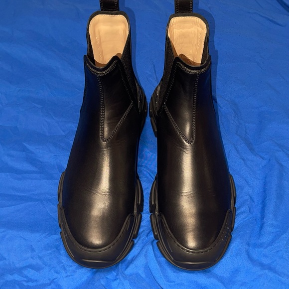 GUCCI Men Chelsea Boots ‼️- New (Only worn ONCE) - Picture 9 of 13